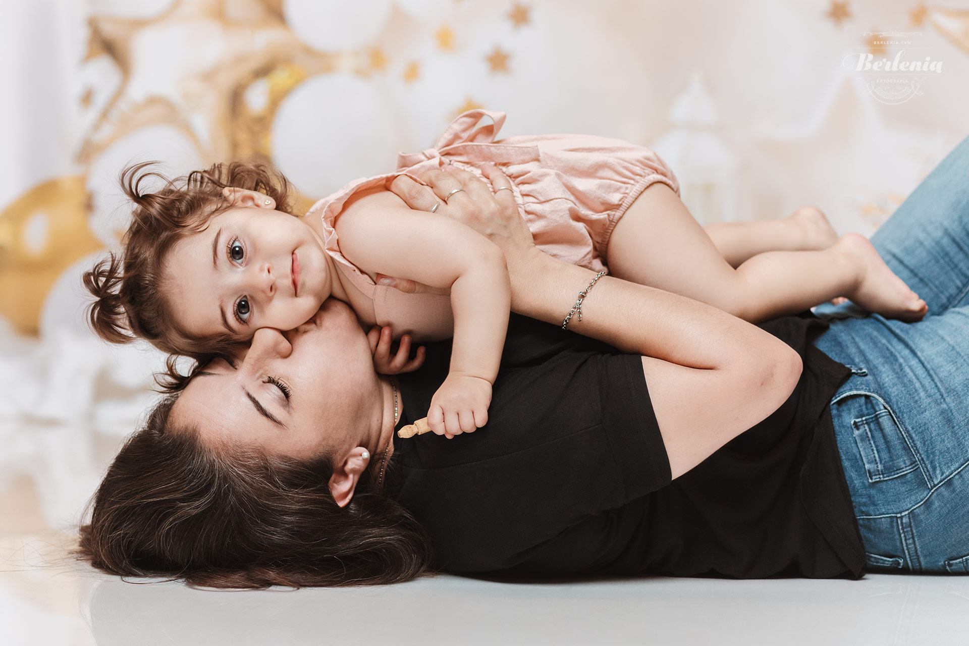 Sesión de fotos de primer cumple en CABA - Sesión fotográfica en estudio - Villa Urquiza, Capital Federal, Buenos Aires, Argentina - Berlenia Fotografía - 21