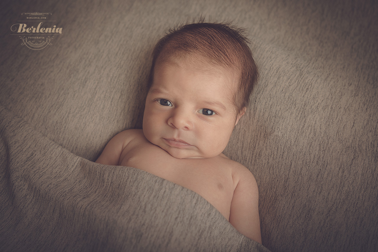 Book de fotos newborn - Sesión fotográfica de recién nacido en estudio - Villa Urquiza, CABA, Buenos Aires, Argentina - Berlenia Fotografía - 04